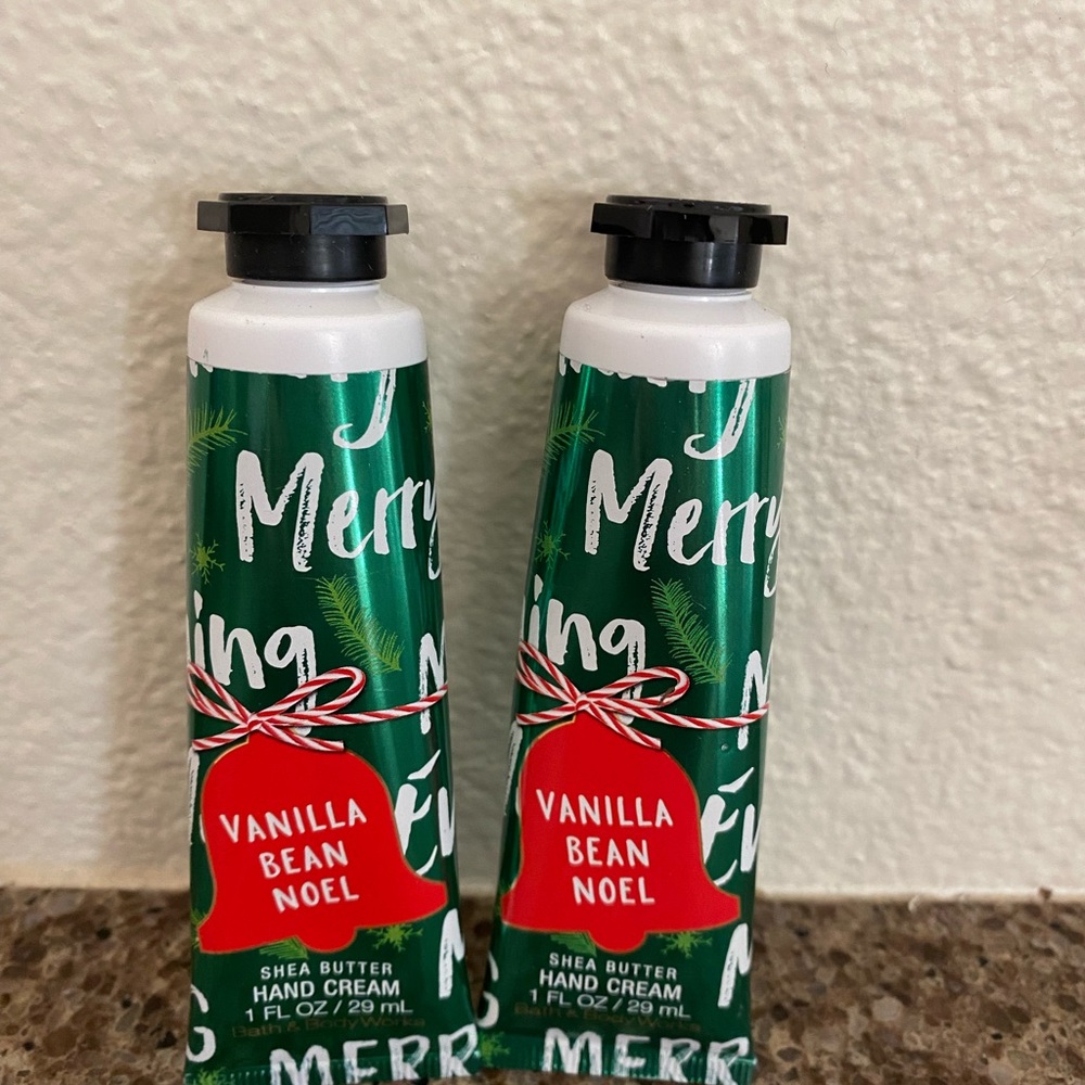 Bath & Body Works Aromatherapy Hand Cream 1FL OZ New- Vanilla Bean Noel (2 pk)